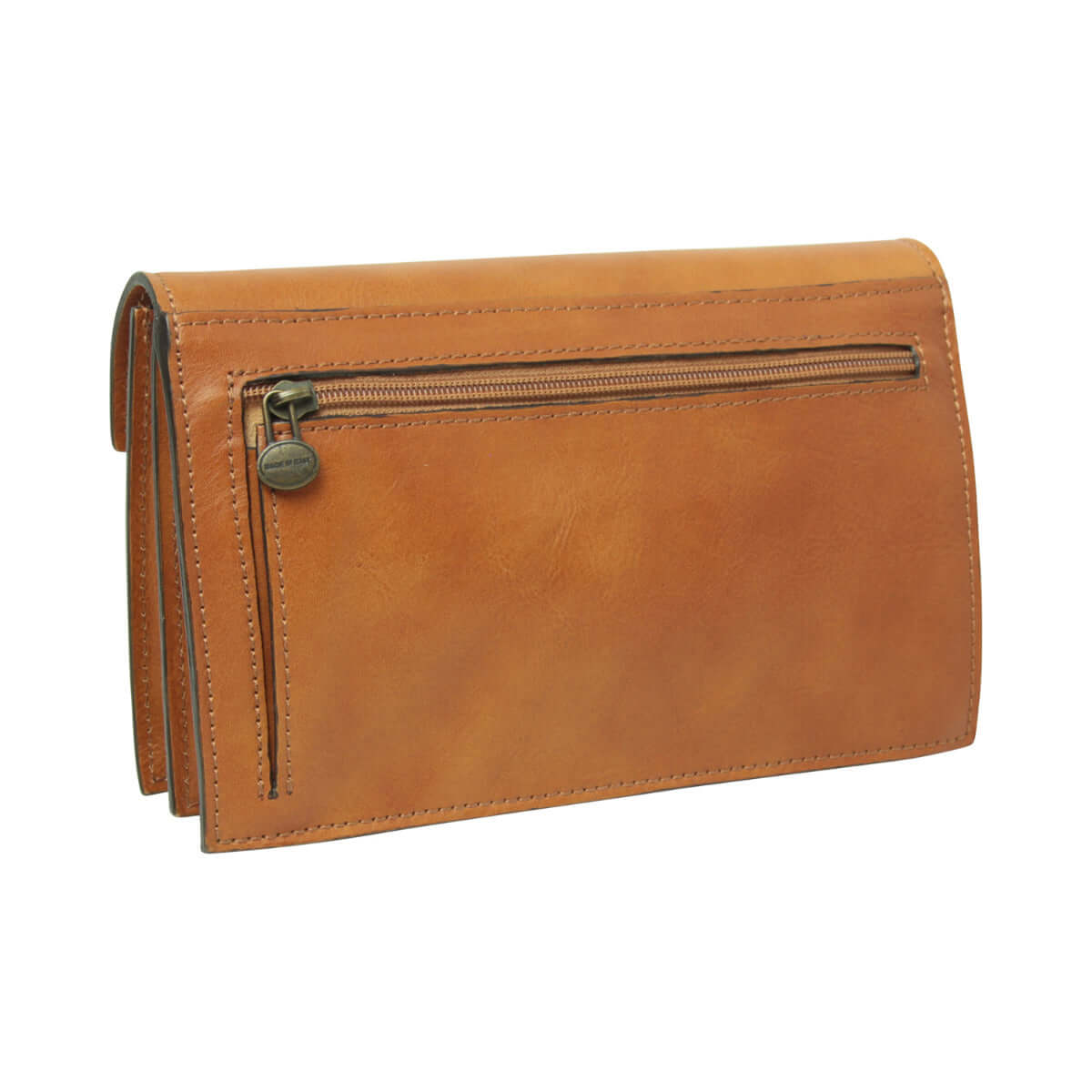 Clutch in pelle cuoio con tasca frontale con zip e bottone decorativo.