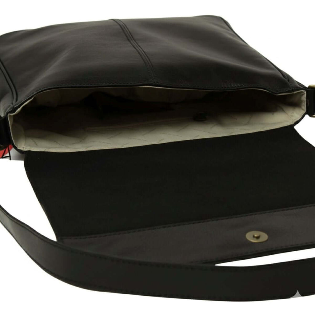 Borsa messenger in pelle nera con interno chiaro e tasca interna