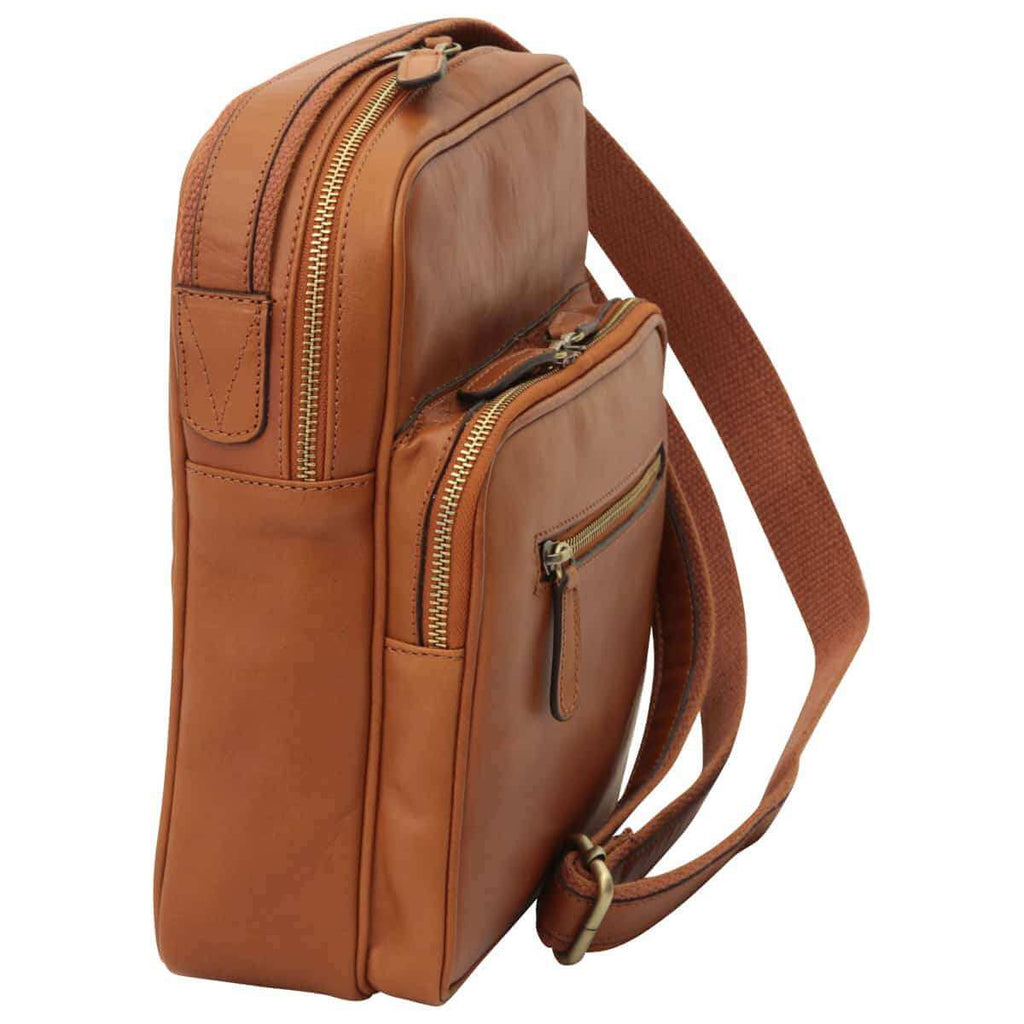 Messenger in pelle marrone chiusura zip, borsa versatile in pelle al 100%, con doppia zip e tracolla.