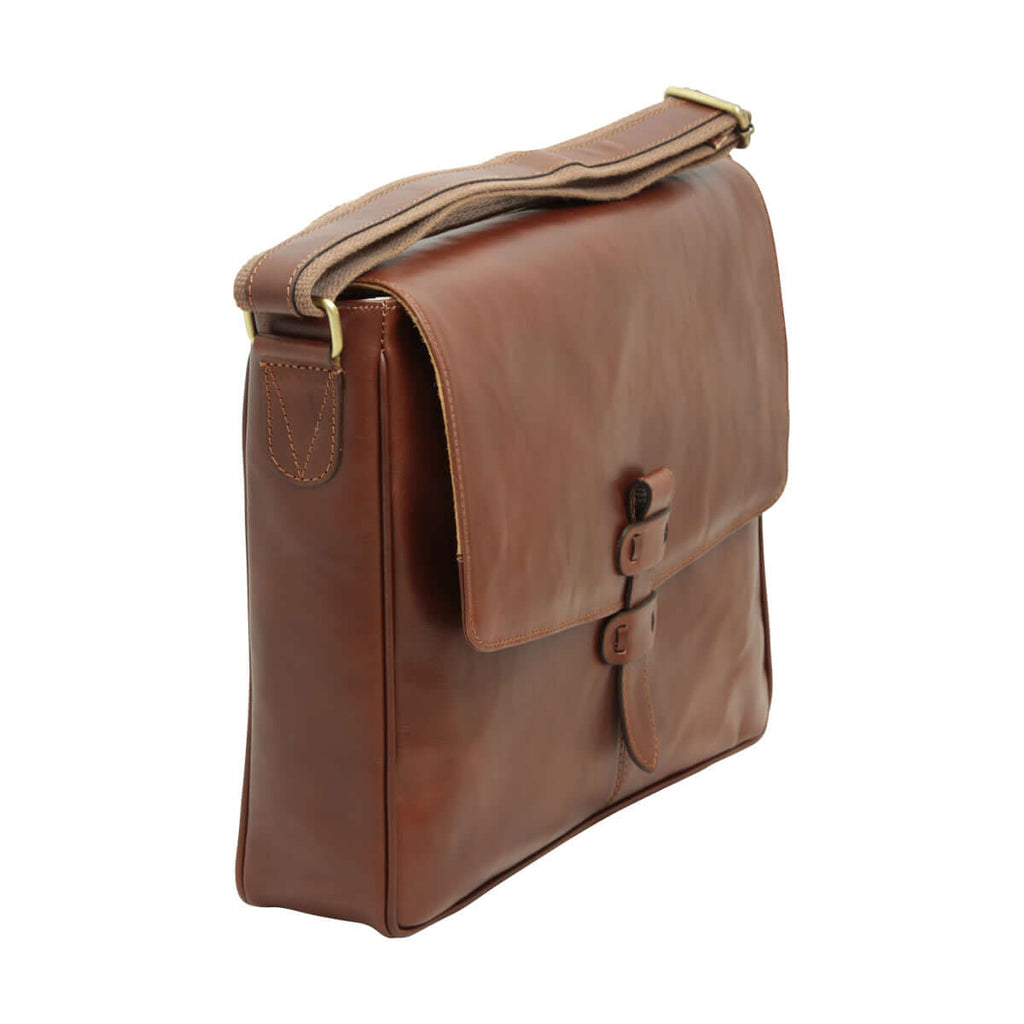 Messenger pelle marrone con tasca tablet, borsa in pelle di vitello con chiusura a fibbia e tracolla regolabile.