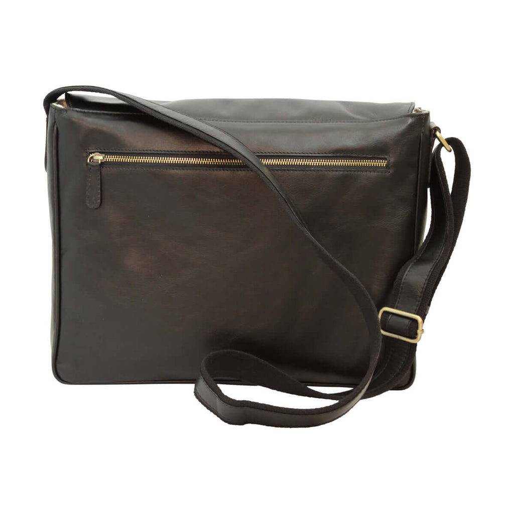 Messenger in pelle di vitello nera con tracolla regolabile e tasca con zip sul retro.
