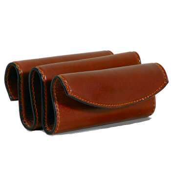 Porta buste/lettere marrone in pelle tamponata, elegante design per la scrivania. Brown leather mail sorter per un tocco di classe.