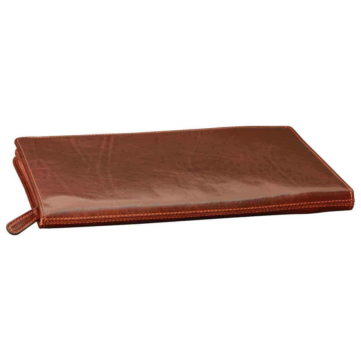 Porta documenti pelle marrone con zip, elegante e pratico, ideale per contenere documenti e note.