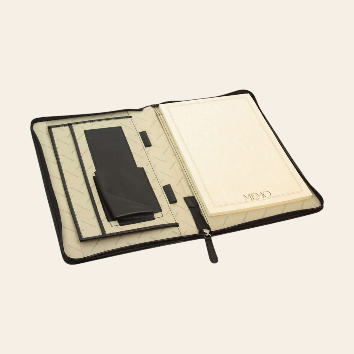 Porta documenti aperto con interno beige, scomparti e tasche.