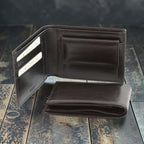 Portafoglio in pelle nero con tasche carte interne e portaspiccioli