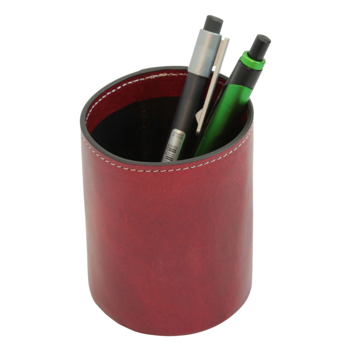 Portapenne in pelle rosso con penne all'interno, realizzato in pelle di vitello pieno fiore.