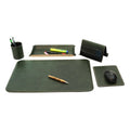 Set da scrivania in pelle verde composto da 5 pezzi, inclusi mouse pad, portapenne e sottomano.