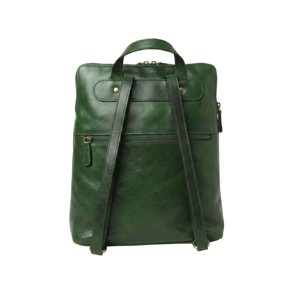 Zaino in pelle verde con tracolle regolabili e scomparti interni, in pelle di vitello, misure 30x39x11 cm.