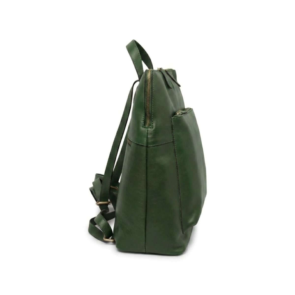 Zaino in pelle verde con scomparti e tasche, vista laterale, misura 30x39x11 cm.