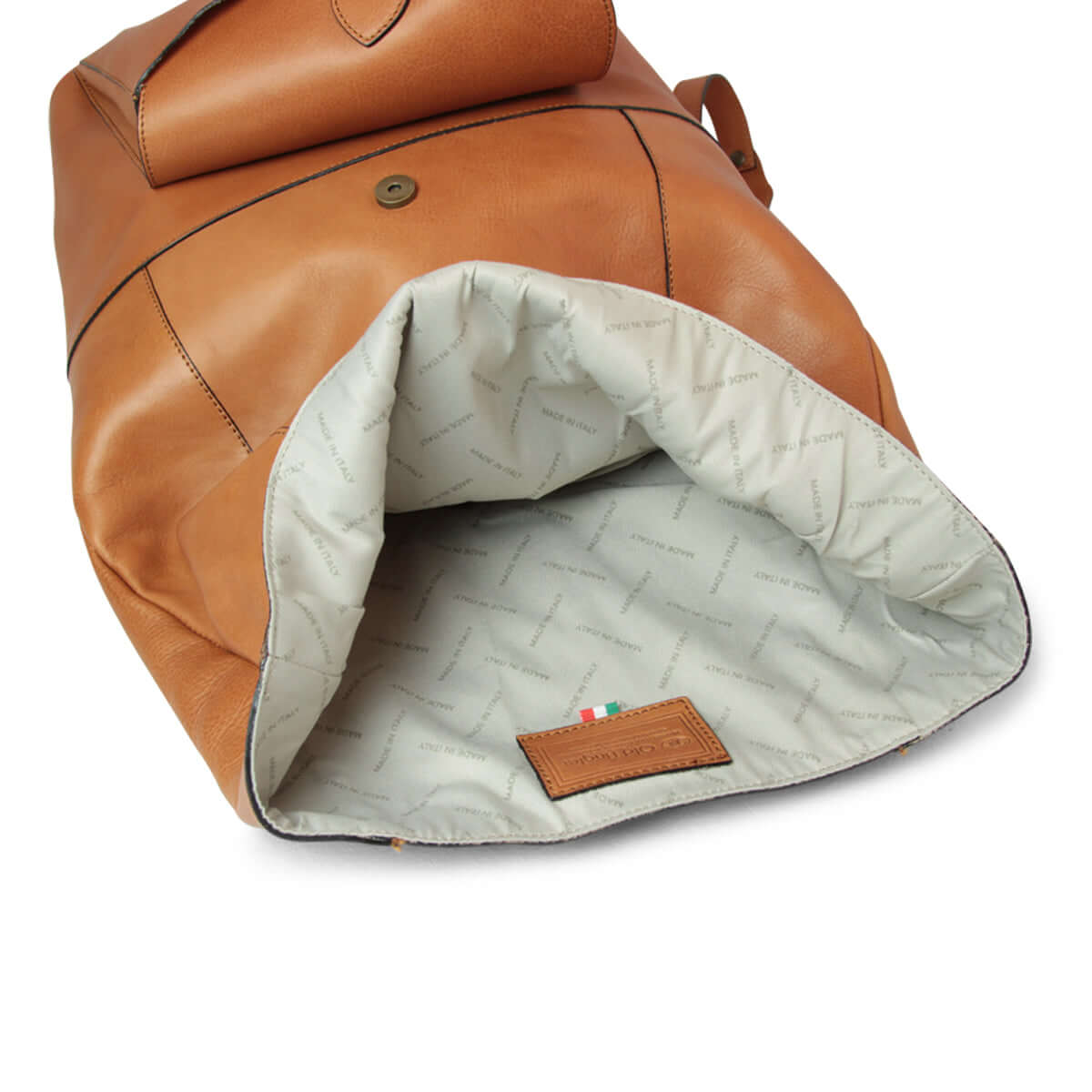 Zaino in pelle coloniale visto dall'interno, in pelle di vitello con fodera stampata made in Italy.