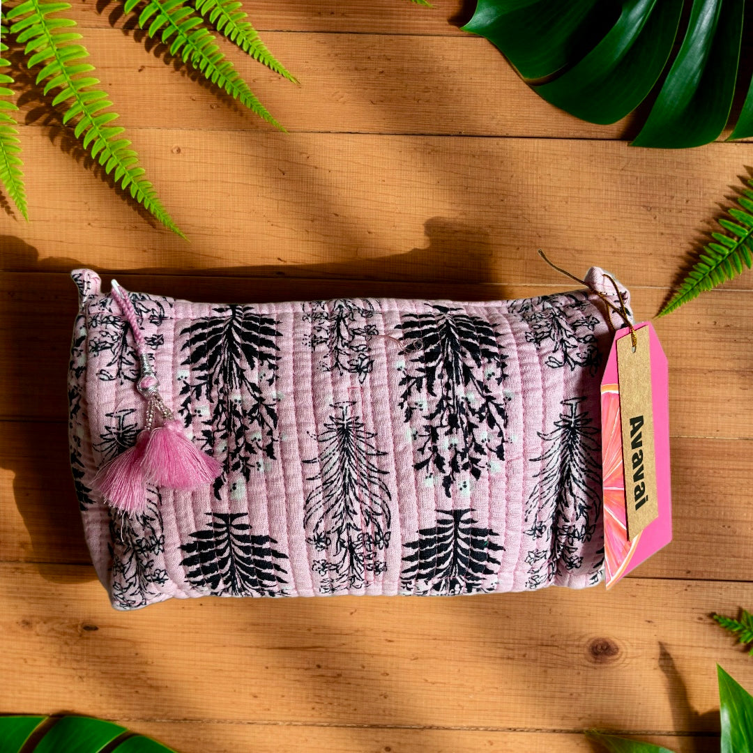 Roary Pouches impermeabili in rosa con stampa floreale, ideale per viaggi e accessori organizzatissimi.