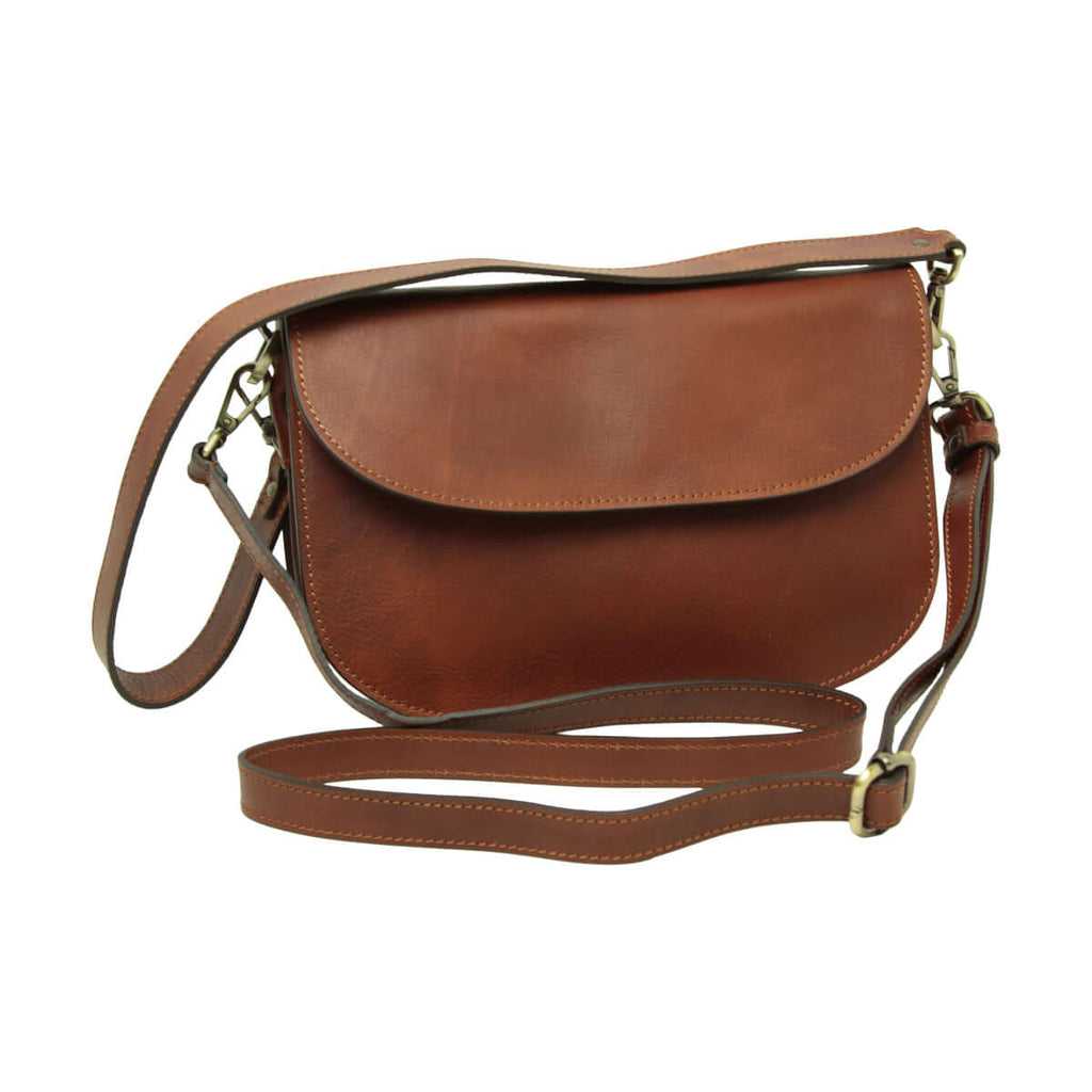 Borsa a tracolla in vitello teak, pattina frontale e tracolla regolabile.