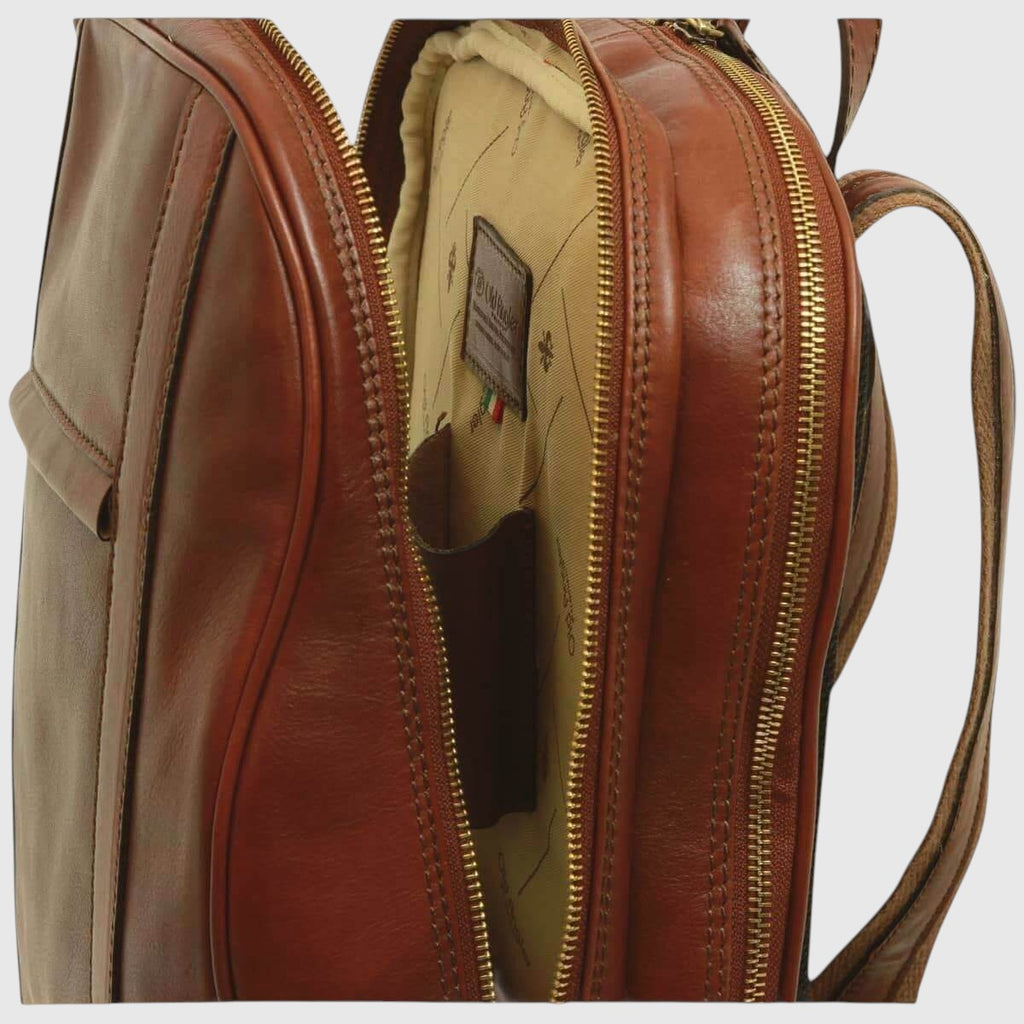 Zaino in vitello marrone mogano, interno beige con tasca e cerniera