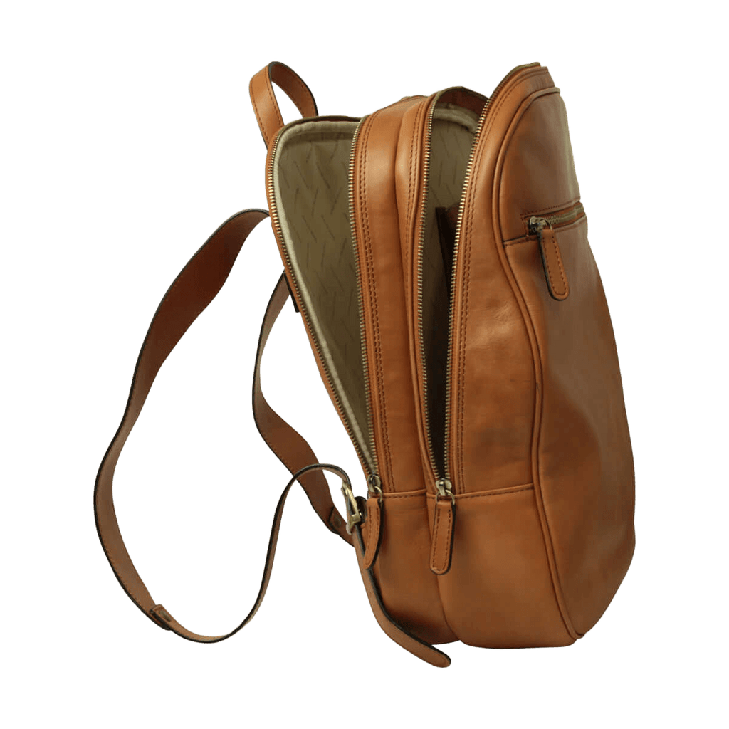 Zaino in pelle marrone con doppia zip, taschino laterale e tracolla