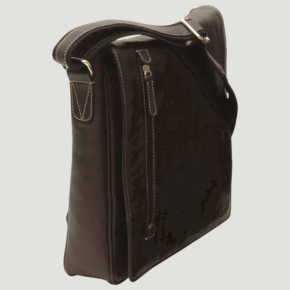 Borsa a tracolla in pelle nera con zip frontale e bordo rinforzato, vista laterale