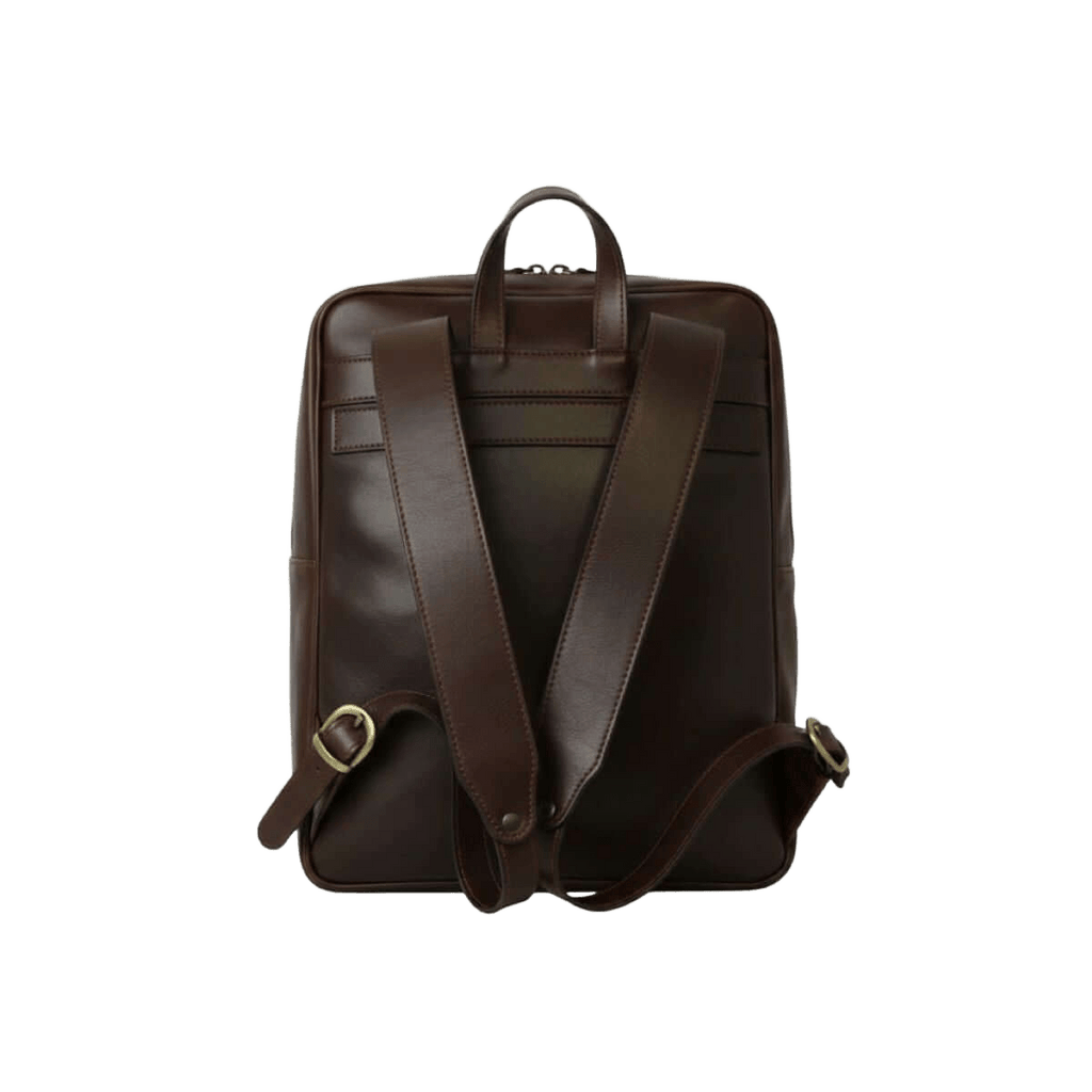 Zaino in pelle marrone scuro con tracolle anteriori, maniglia superiore e zip
