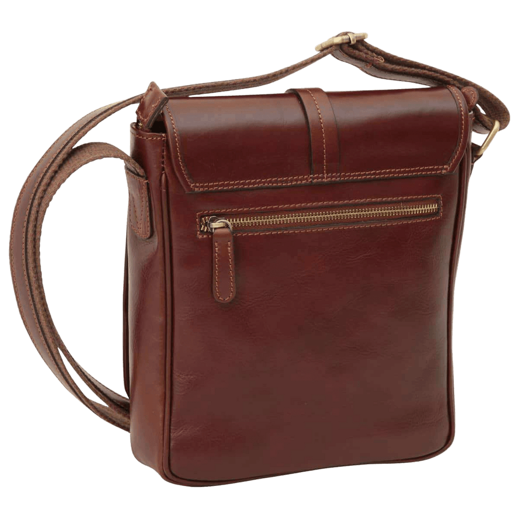 Borsa messenger marrone con doppia cucitura e tracolla, zip frontale e patta.