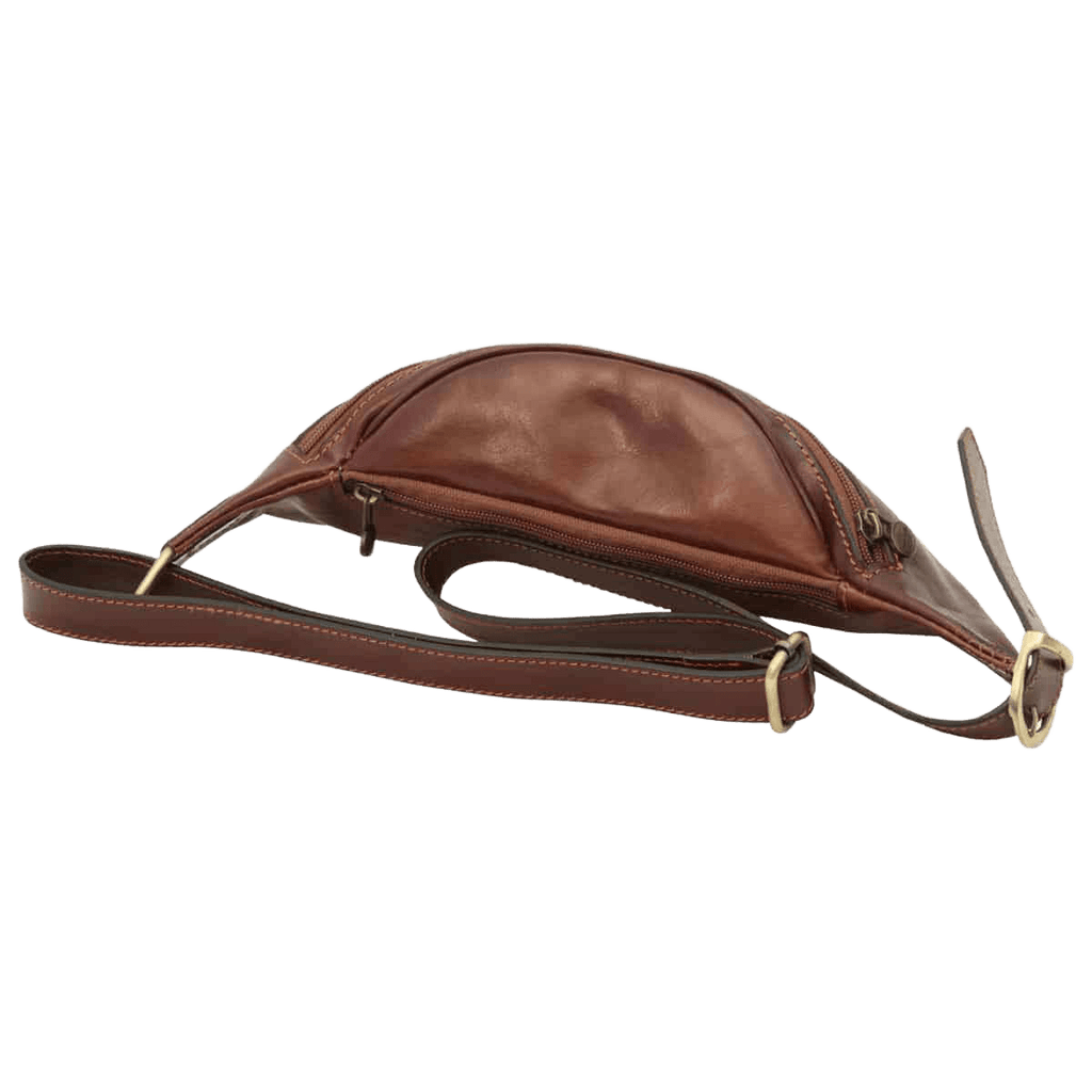 Marsupio in pelle marrone con cinturino lungo e chiusura con zip