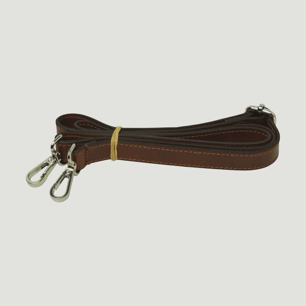 Tracolla in pelle bicolore marrone con fibbie e moschettoni metallici