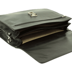 Borsa porta PC in pelle nera aperta: interno con tasca e zip metallica