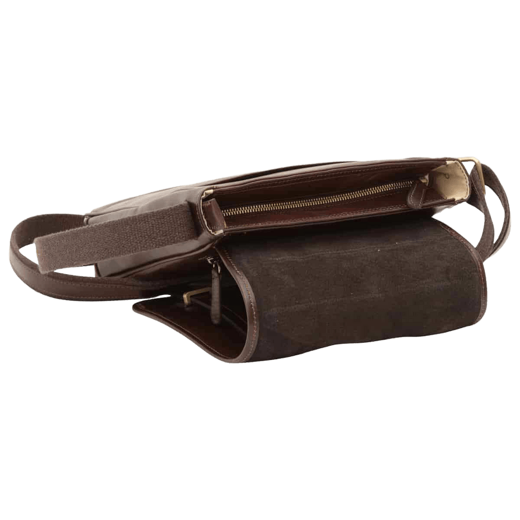 Borsa messenger marrone scuro in pelle con tracolla e apertura interna con zip