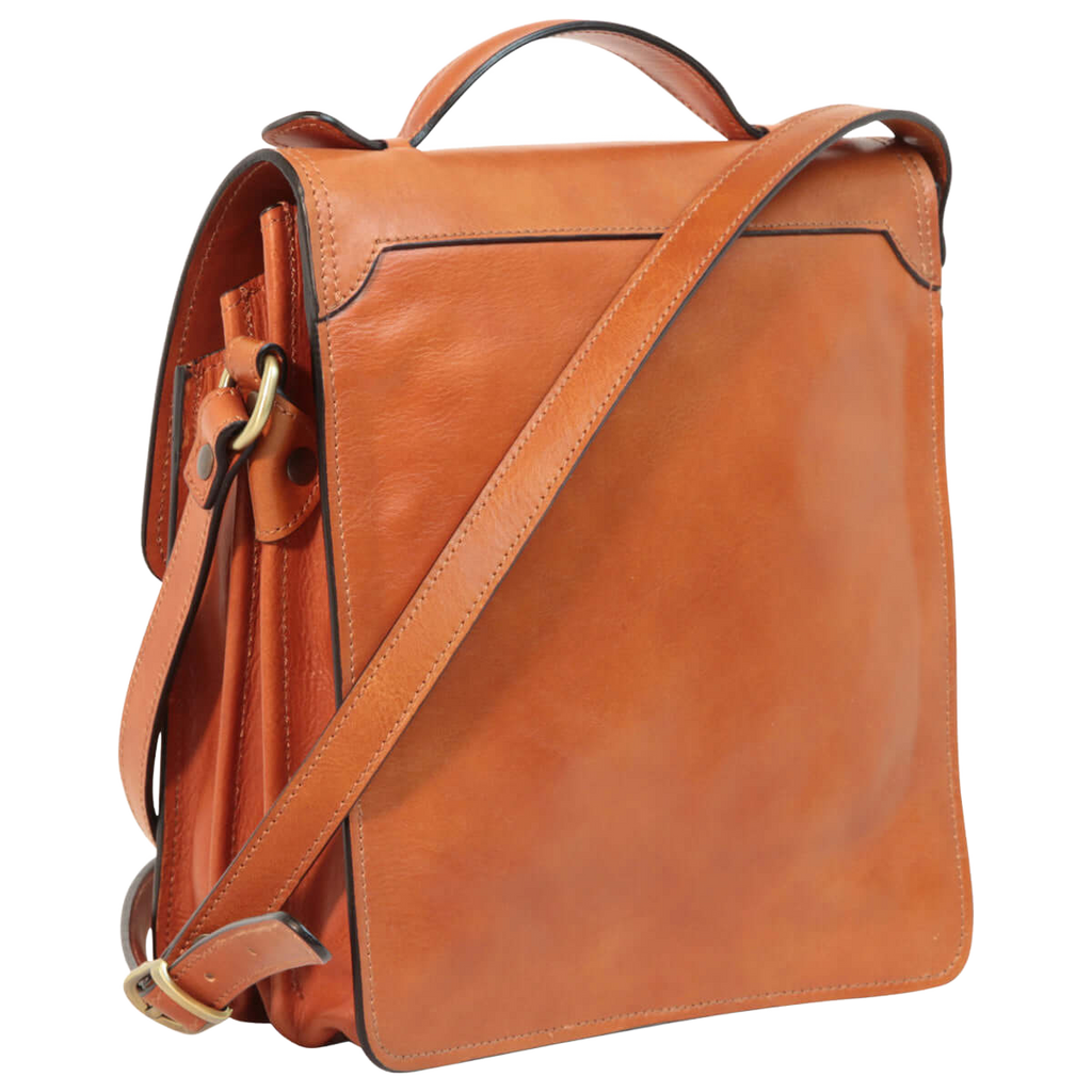 Borsa a tracolla in pelle marrone vista laterale con manici e fibbia metallica
