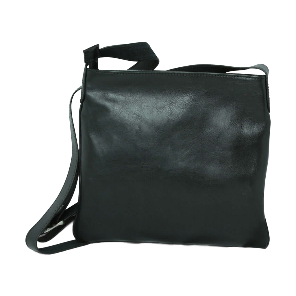 Borsa in pelle nera con patta e tracolla lunga, profilo squadrato