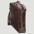 Borsa messenger in pelle marrone scuro vista laterale con zip verticale