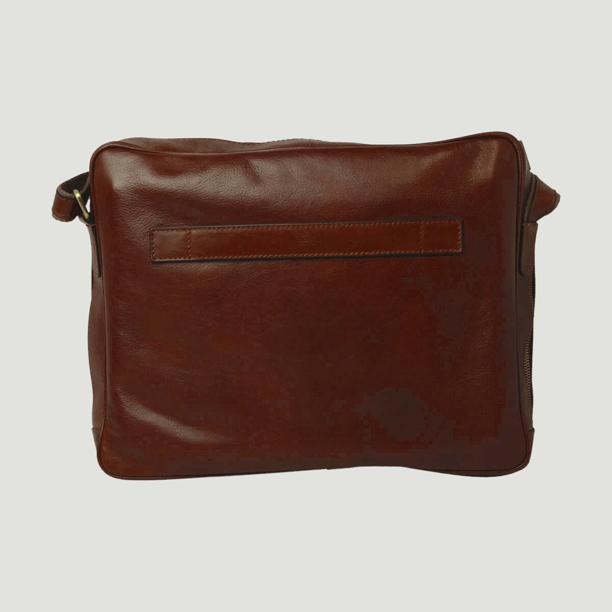 Borsa messenger in pelle marrone con chiusura a zip e tracolla regolabile