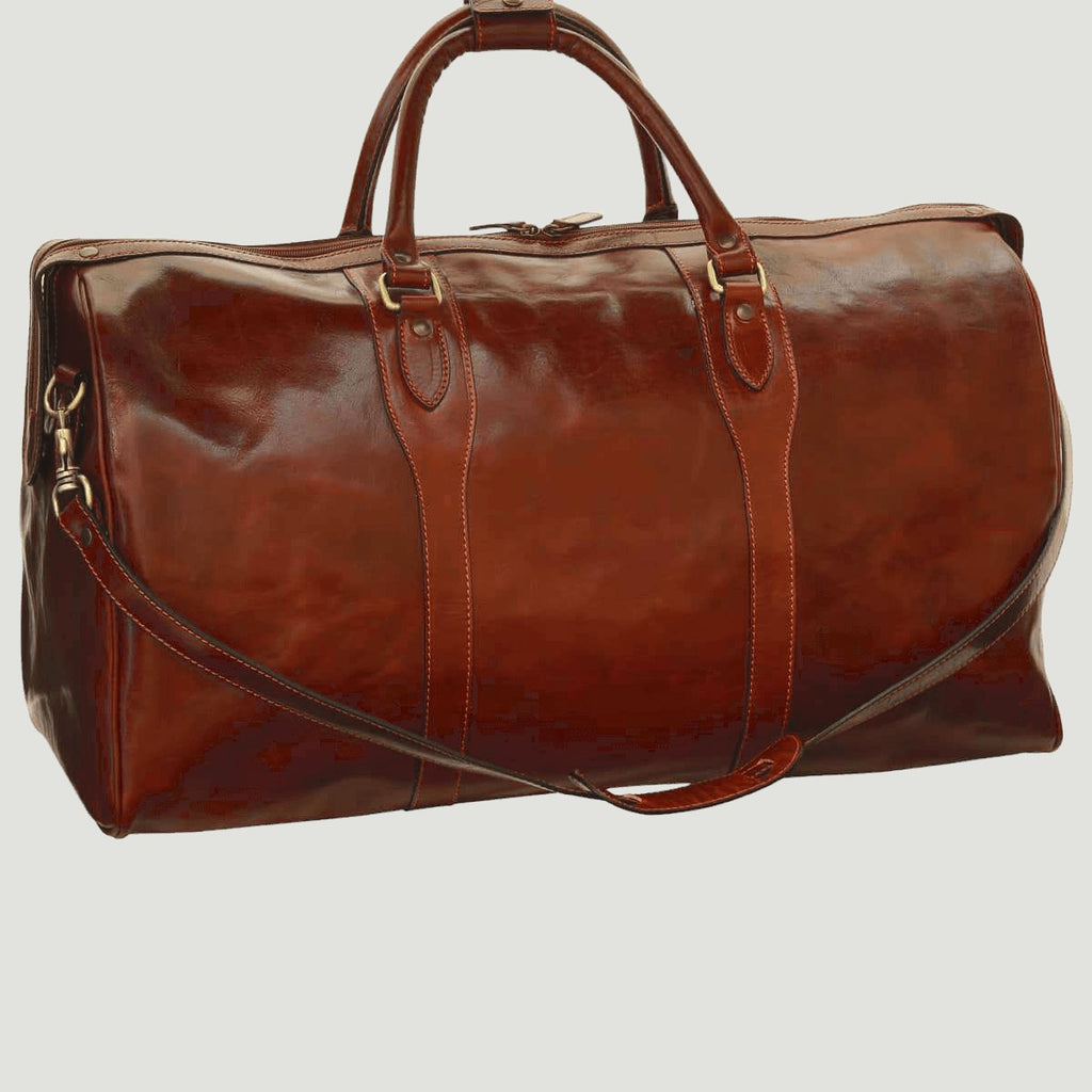Borsa da viaggio weekend marrone in similpelle, manici e tracolla