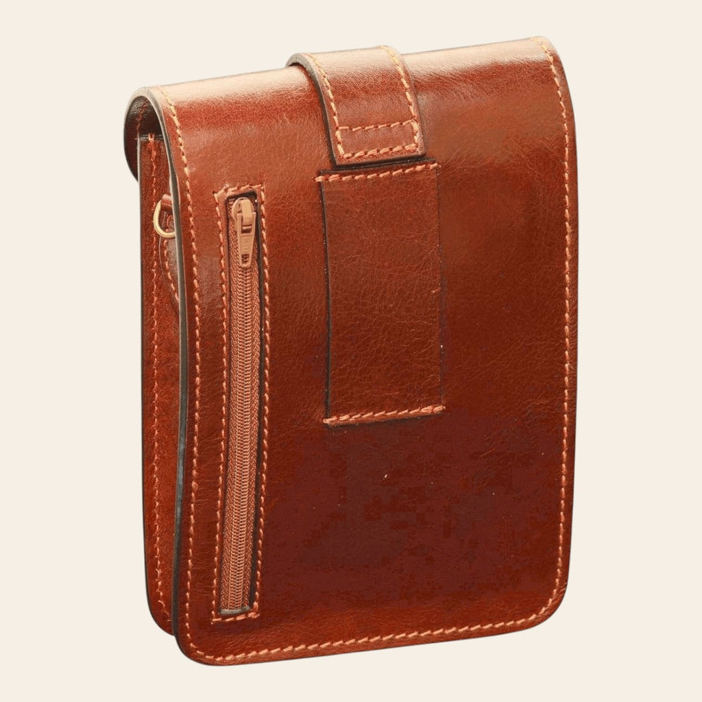Borsello da cintura in pelle marrone con zip laterale e patta superiore