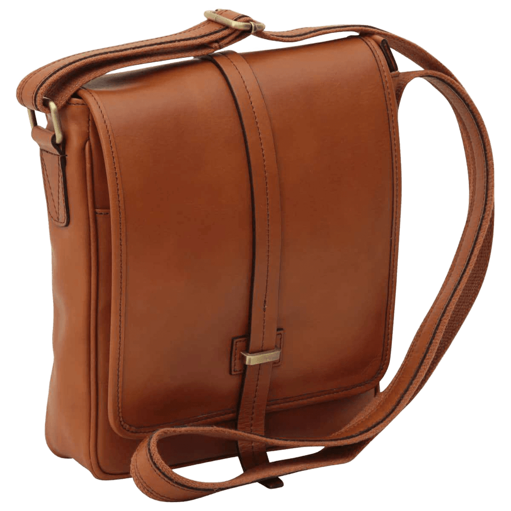 Borsa messenger marrone con patta frontale e chiusura magnetica, tracolla