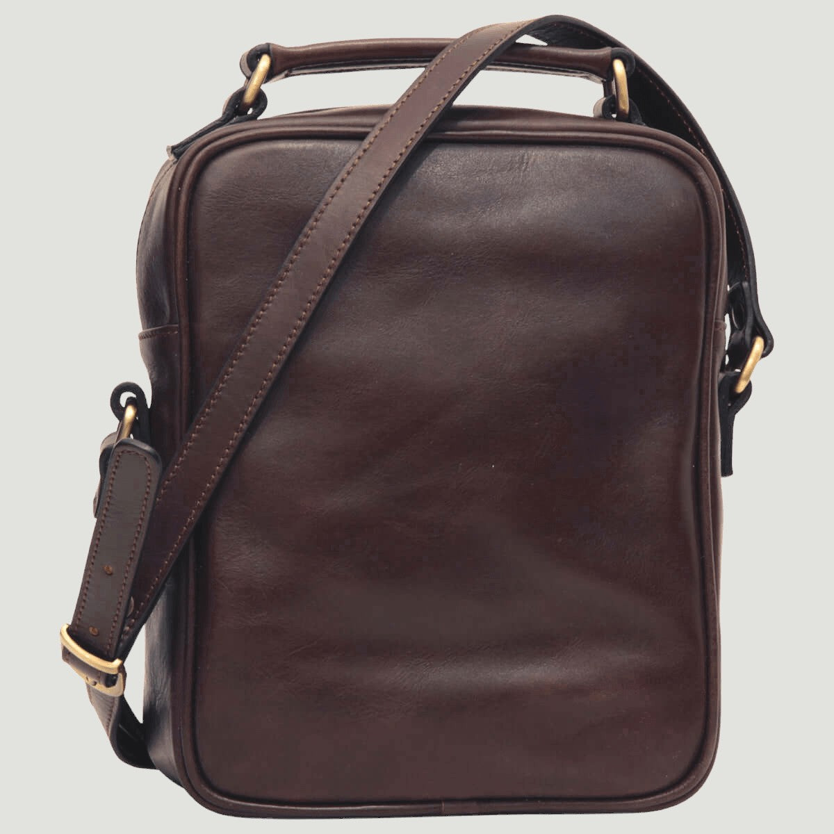 Borsa a tracolla in pelle marrone scuro con tasca frontale e tracolla regolabile