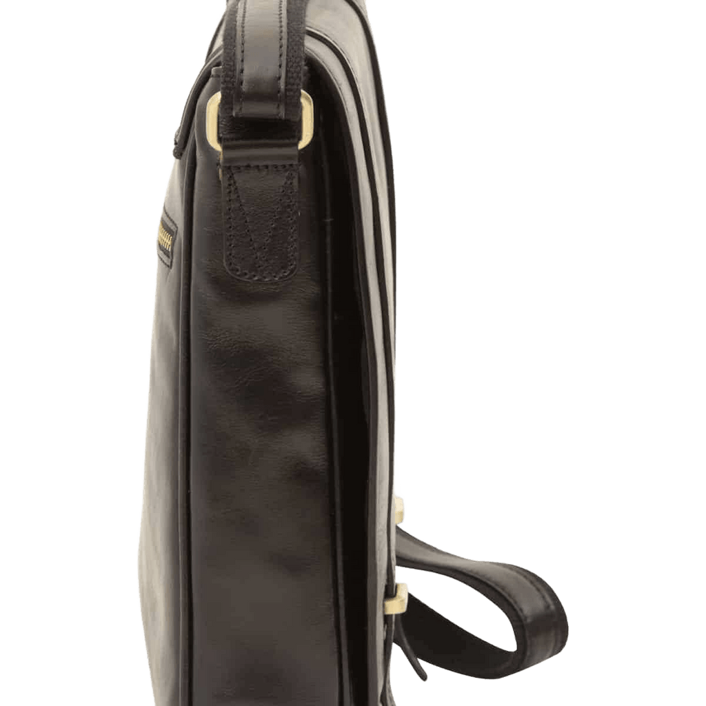 Borsa messenger in pelle nera, vista laterale con maniglia e tracolla