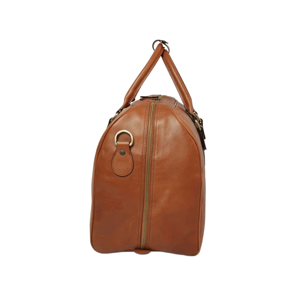 Borsone da viaggio grande in pelle marrone con tracolla ad anello e zip centrale
