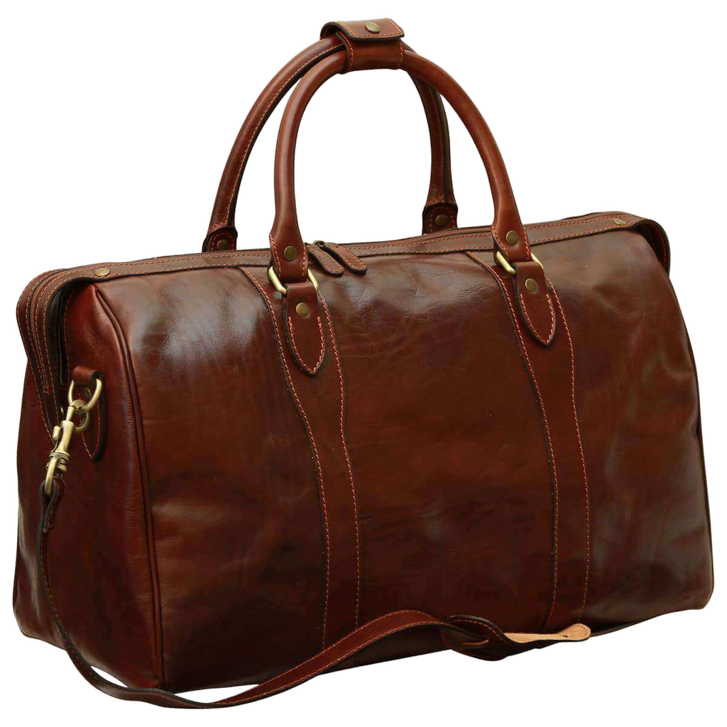 Borsa da viaggio in pelle marrone con manici e tasca frontale con zip