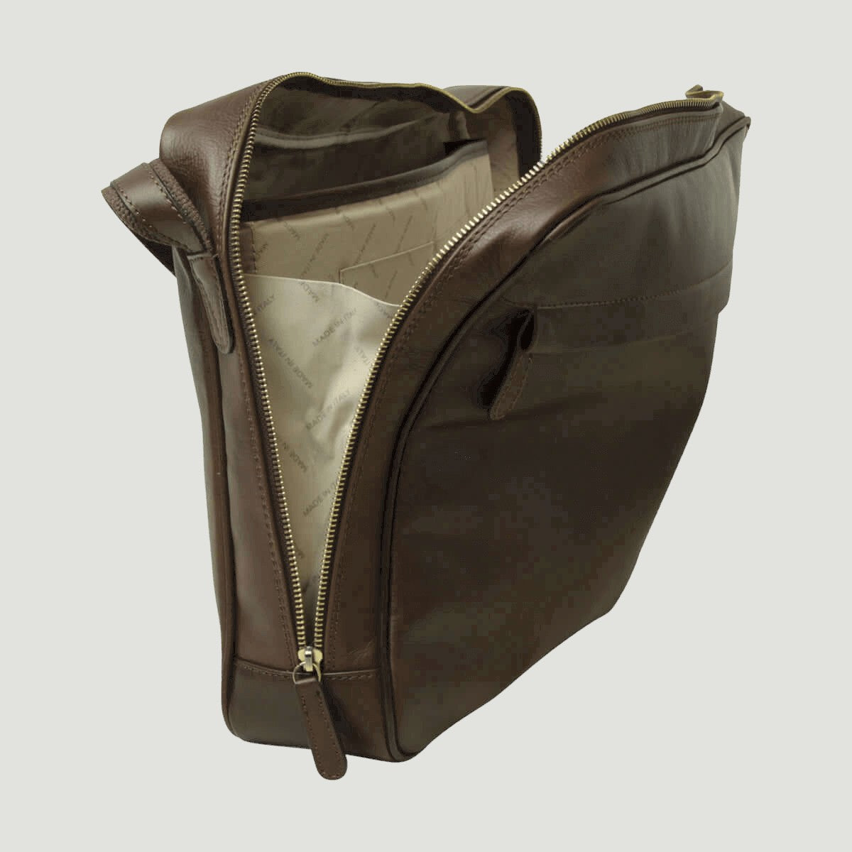 Borsa messenger in pelle marrone scuro con interno foderato e cerniera
