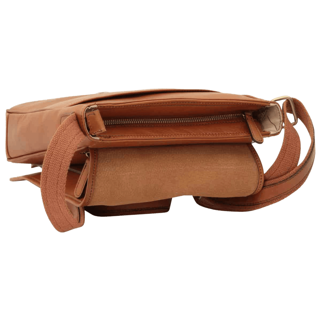 Borsa messenger marrone con zip superiore e tracolla, vista laterale