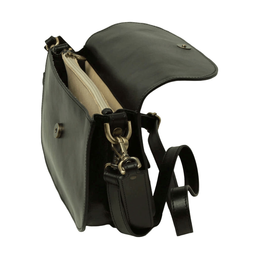 Borsa a tracolla nera in vitello, vista laterale con fodera beige e fibbia.