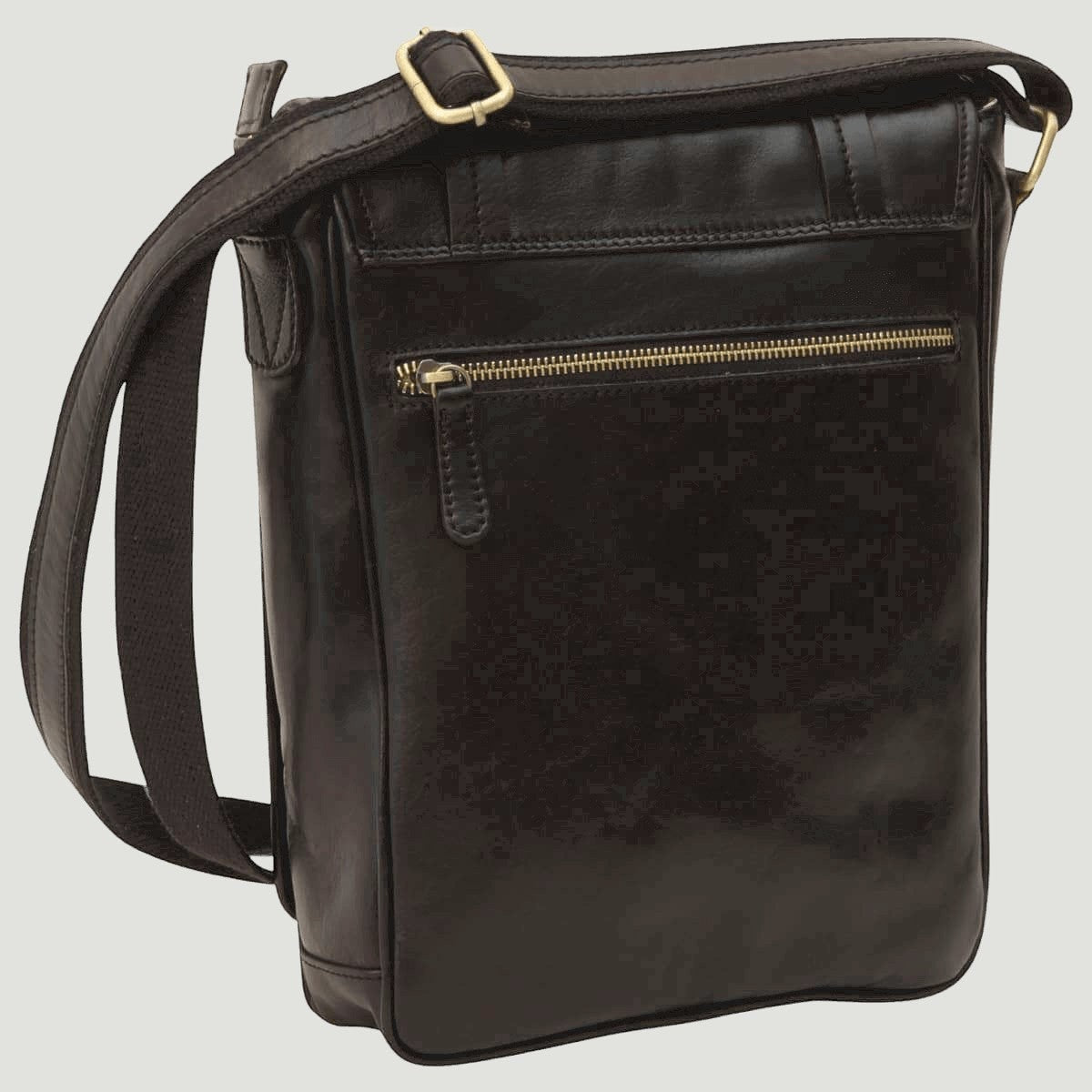 Borsa messenger in pelle di vitello nera con tracolla e tasca frontale con zip
