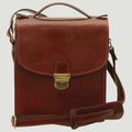 Borsa a tracolla in pelle marrone con patta e fibbia centrale in metallo