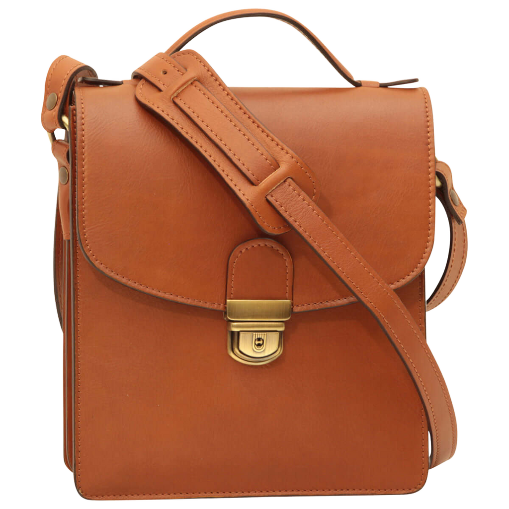 Borsa a tracolla in pelle marrone con patta frontale e fibbia dorata