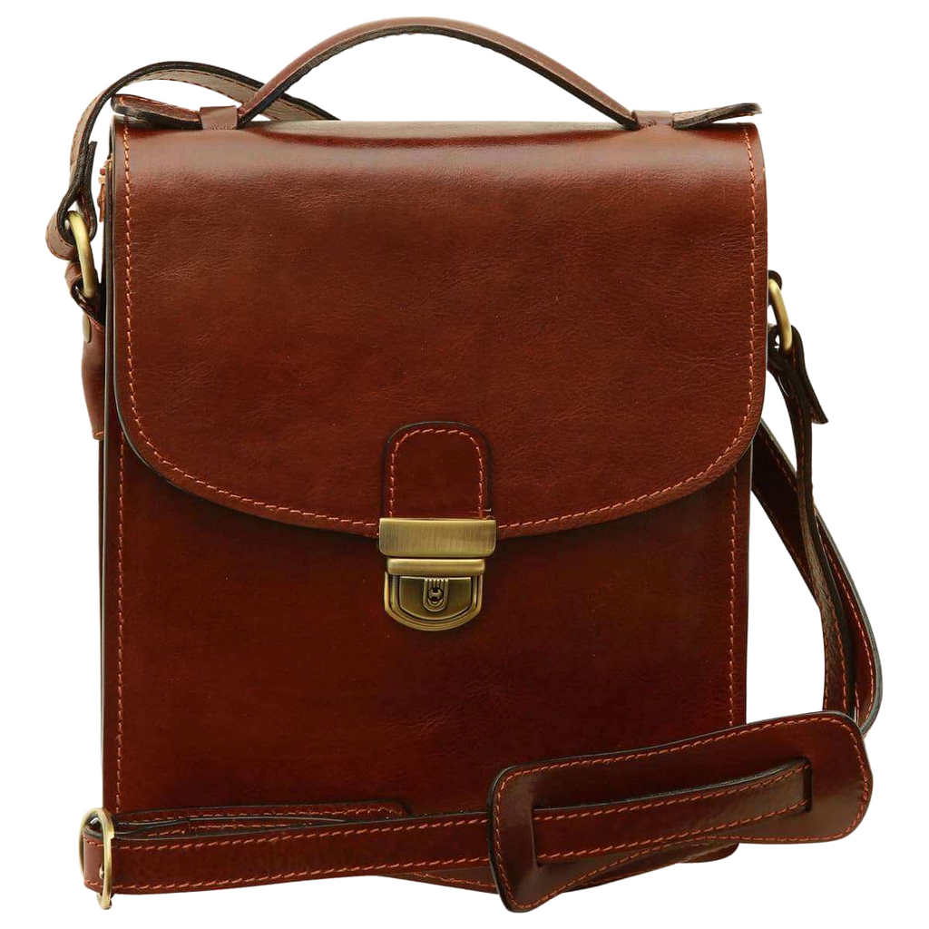 Borsa in pelle marrone con patta, chiusura centrale a fibbia e tracolla laterale