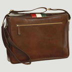 Borsa messenger in pelle marrone con tracolla e chiusura superiore con zip