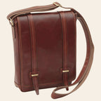 Borsa messenger marrone con doppia chiusura magnetica e tracolla regolabile