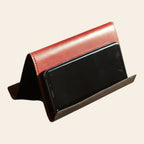 Supporto per iPad e iPhone in pelle vitello rossa, Old Angler