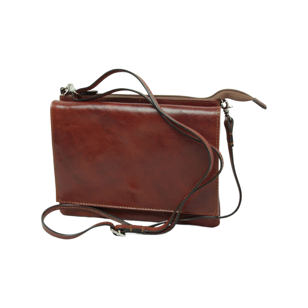 Borsa a tracolla in pelle marrone con tracolla e chiusura frontale