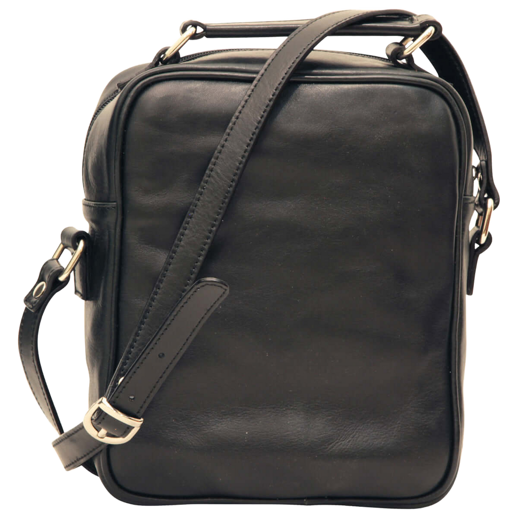 Borsa a tracolla nera con chiusura a zip e tracolla laterale.