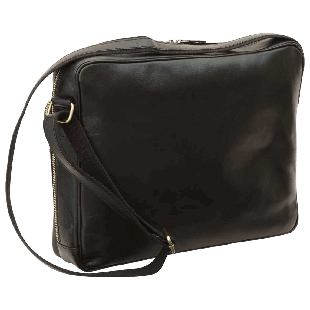 Borsa messenger in pelle nera con tracolla regolabile e zip laterale.