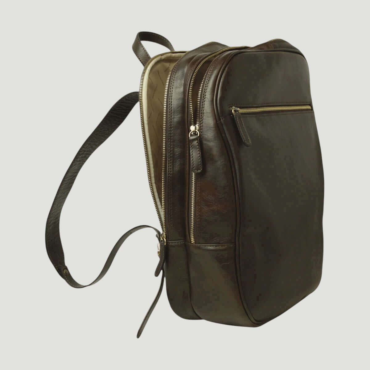 Zaino in pelle marrone scuro con tracolla e zip frontale doppia